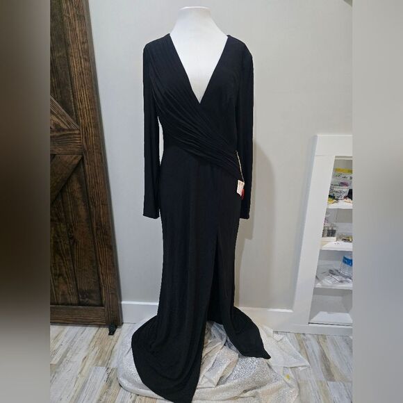 Mac Duggal 26686 Embellished Jersey Long Sleeve Ruched Gown NWT size 8 Black - Picture 4 of 7